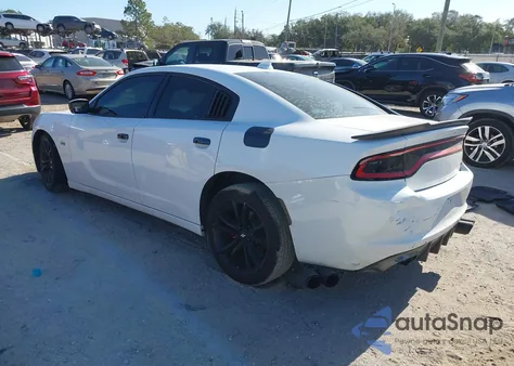 2015 Dodge Charger Road/Track z USA, uszkodzony, nr VIN 2C3CDXCT7FH836414